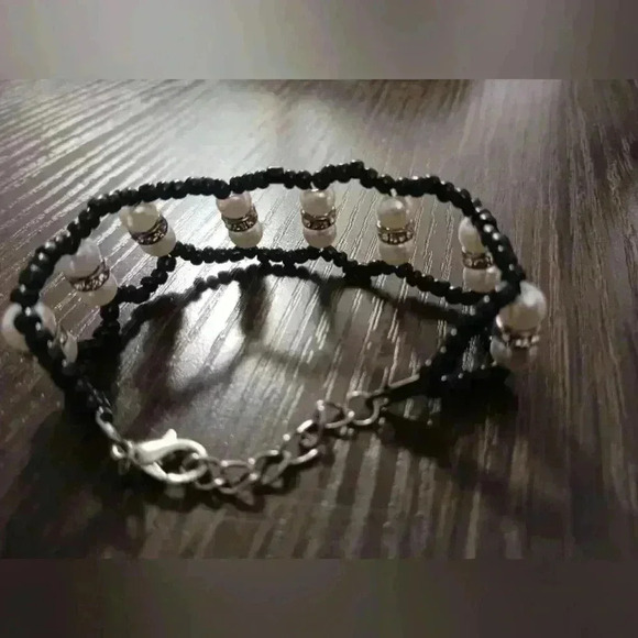 Beaded rhinestone and faux pearl handmade bracelet - Picture 4 of 5
